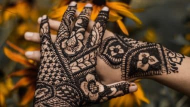 Eid-al-Adha 2024 Mehndi Designs: Easy Bakrid Mehendi Designs From Arabic to Intricate Henna Patterns, Try These Beautiful Motifs To Celebrate the Muslim Festival (Watch Videos)