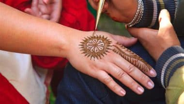 Easy Mehndi Designs For Baisakhi 2025: Stunning Henna Patterns and Traditional Mehendi Ideas For Your Hands and Feet To Celebrate the Festival (Watch Videos)
