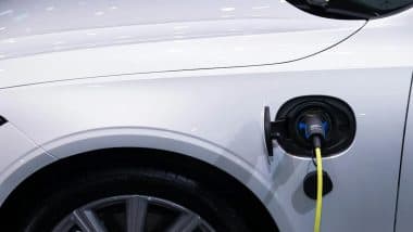 Good News for EV Buyers in Maharashtra, Govt To Offer INR 2 Lakh Subsidy, Exemption From Motor Vehicle Tax and Road Toll Under New EV Policy 2025; All Details Here