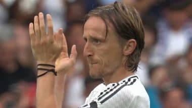 Luka Modric Breaks Down in Tears As He Walks Off the Pitch After Being Subbed Out During His Last Home Match of Career For Real Madrid (Watch Video)
